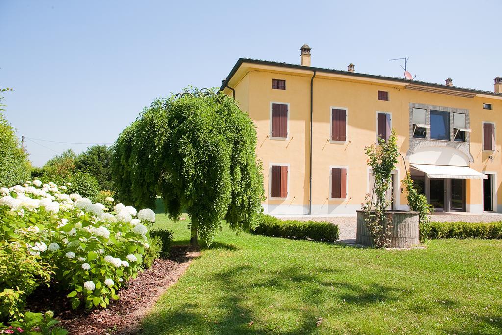 B&B Temenos Parma Luaran gambar