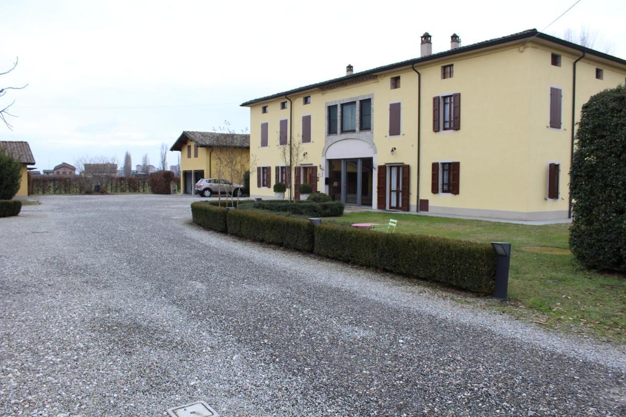 B&B Temenos Parma Luaran gambar